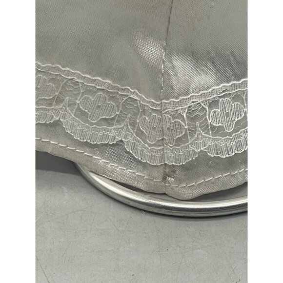 wedding photo holder figurine holds 3 photos white lace metal embellished READ - Picture 7 of 7